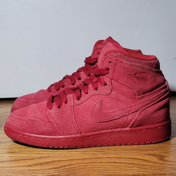 🛑 SOLD! Air Jordan 1 Retro "Red Suede" - Picture 2 of 10